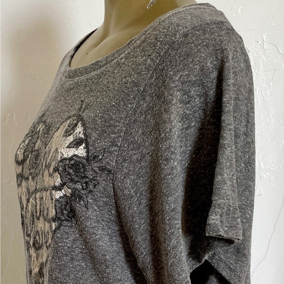 Cozy Slouchy LOVE to LOVE Appliqué LACE Heart Motif TOP Size Medium - Picture 9 of 14